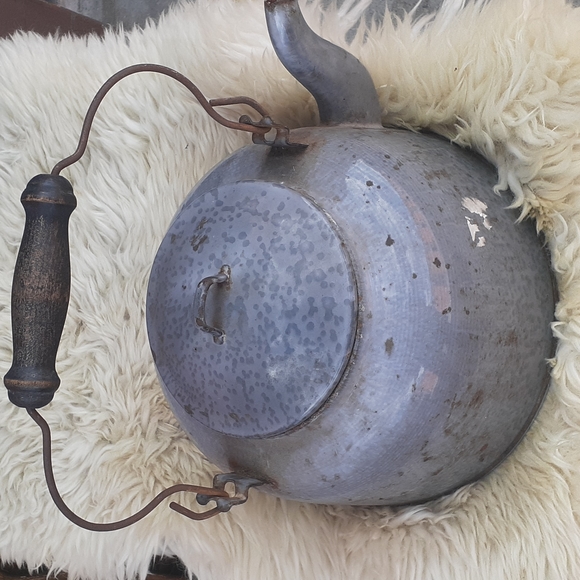 Large Graniteware Kettle gray swirl speckled Primitive Farmhouse - Picture 3 of 6